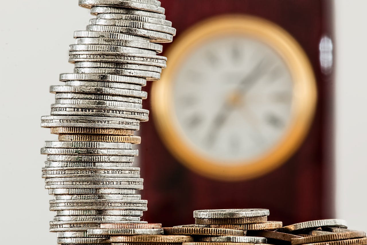 Selective focus of stacked coins